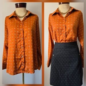 FOR YOU MODA Horseshoe Pattern Burnt Orange Long Sleeve Button Down Shirt. Med